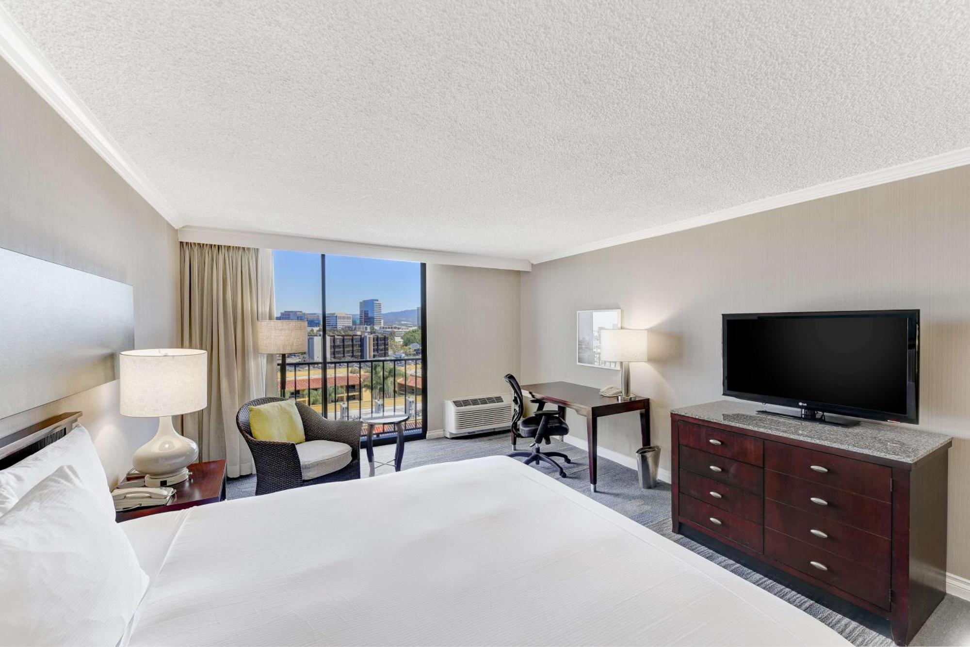 Hotel Hilton Irvine/Orange County Airport Exterior foto